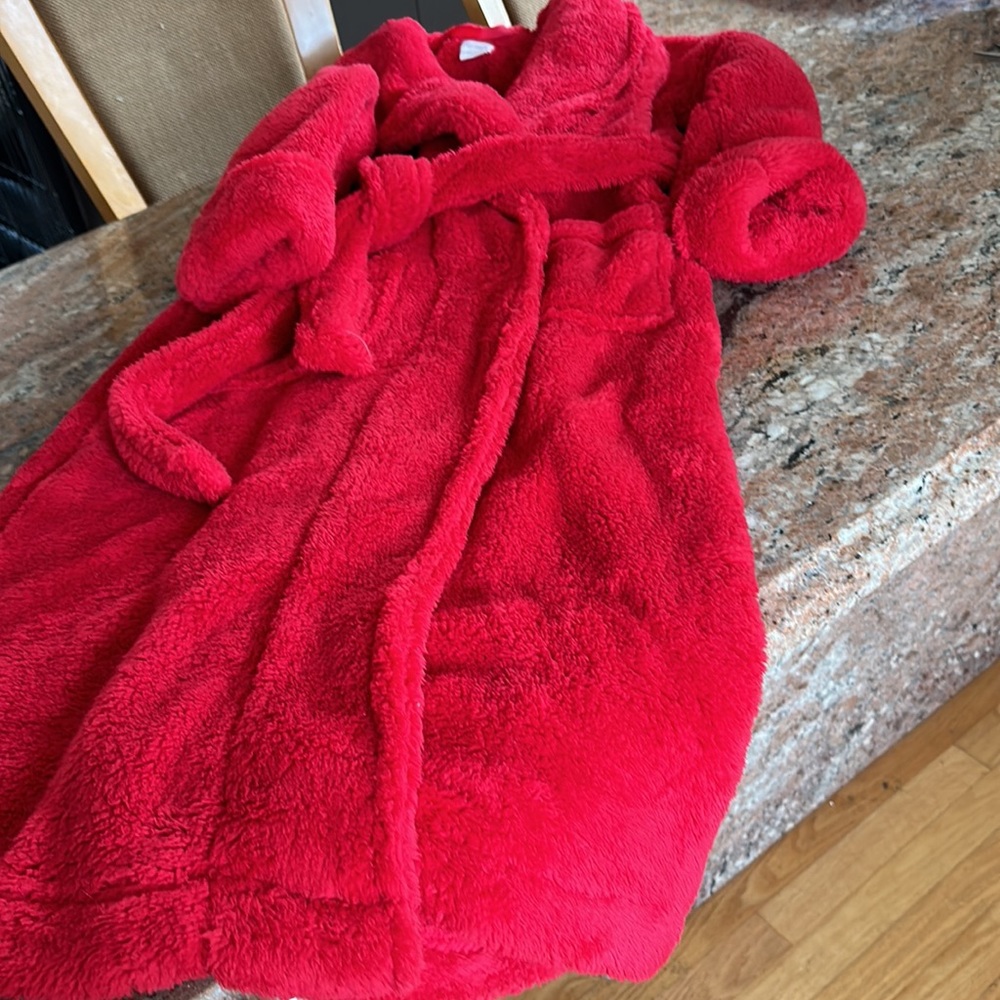 Small, long Robe 100% Polyester - Picture 5 of 5
